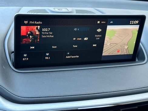 Certified 2023 Acura MDX FWD w/ Technology Package image 25