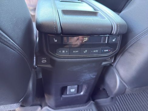 Used 2025 Toyota Grand Highlander AWD Hybrid image 27