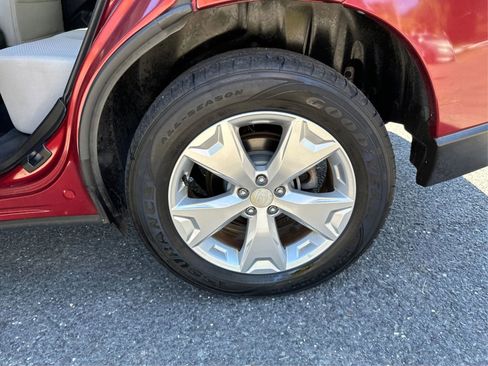 Used 2015 Subaru Forester 2.5i Premium w/ All-Weather Package image 15