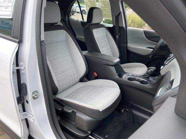 Used 2023 Chevrolet Equinox LS AWD/4WD image 21