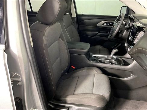 Used 2020 Chevrolet Traverse LS FWD image 9
