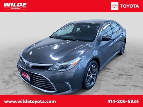 Certified 2018 Toyota Avalon XLE image 1