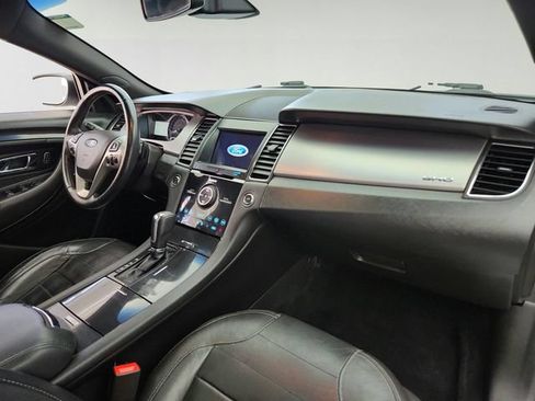 Used 2018 Ford Taurus SHO AWD/4WD image 23