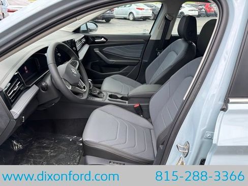 New 2026 Volkswagen Jetta SEL FWD image 9