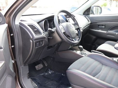 Used 2024 Mitsubishi Outlander Sport SE AWD/4WD image 23