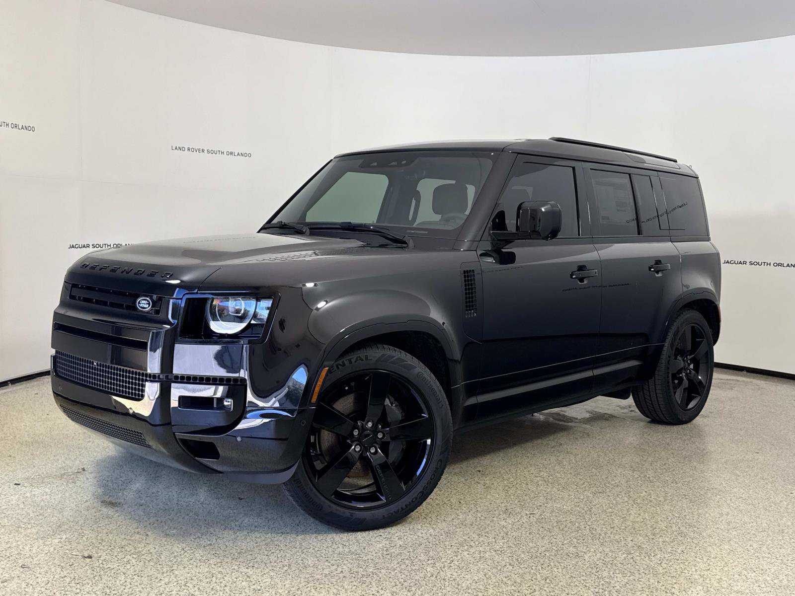 New 2026 Land Rover Defender 110 X-Dynamic SE AWD/4WD image 1