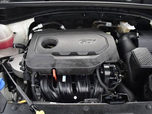 Certified 2022 Kia Sportage EX w/ EX Technology Package AWD/4WD image 39