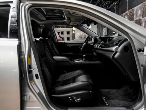 Used 2014 Lexus LS 460 w/ Comfort Package RWD image 33