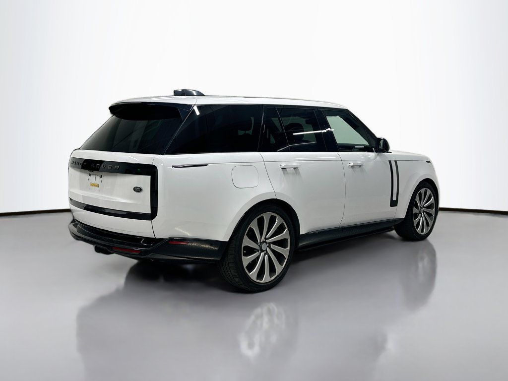 Used 2023 Land Rover Range Rover SE AWD/4WD image 9