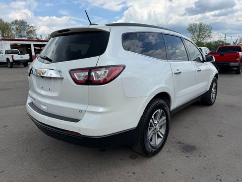 Used 2017 Chevrolet Traverse LT AWD/4WD image 5