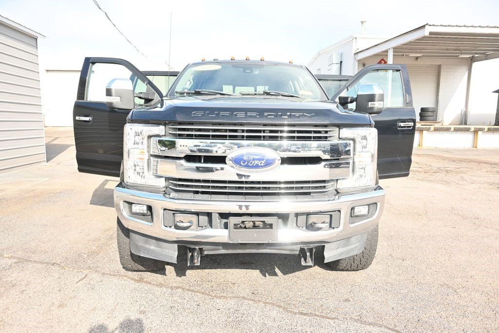 Used 2017 Ford F350 Lariat AWD/4WD image 13