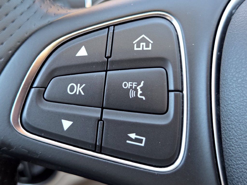 Used 2015 Mercedes-Benz C 300 4MATIC Sedan image 13