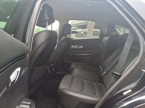 Used 2025 Genesis GV70 2.5T AWD/4WD image 11