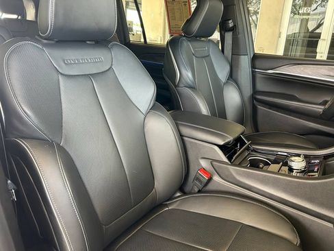 Used 2025 Jeep Grand Cherokee L Overland w/ Advanced Protech Group III AWD/4WD image 26