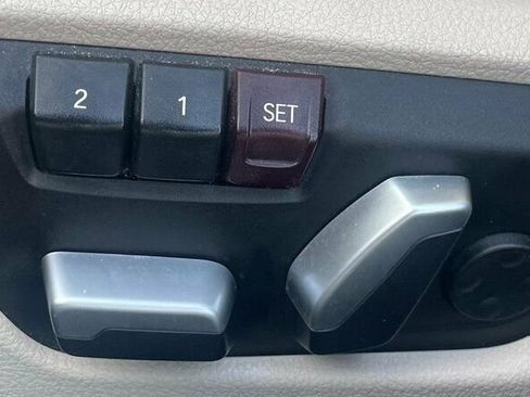 Used 2017 BMW 320i xDrive 320i xDrive image 23