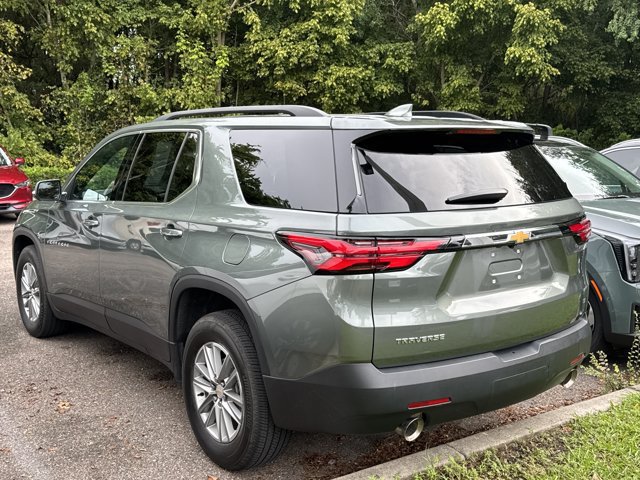 Used 2023 Chevrolet Traverse LT w/ LPO, Floor Liner Package FWD image 4