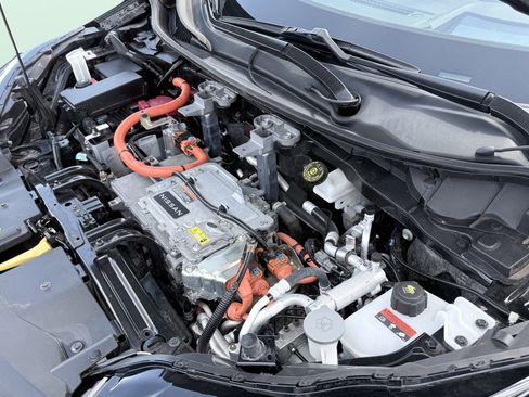 Used 2023 Nissan Ariya FWD image 18