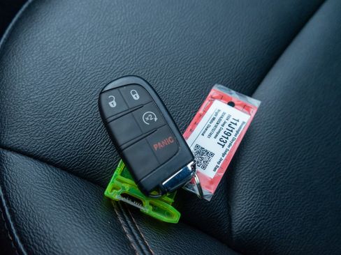 Used 2024 Jeep Compass Limited image 27