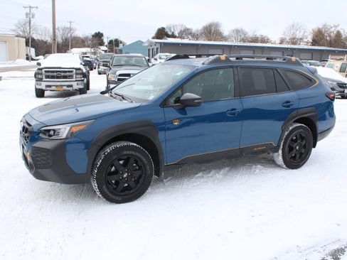 Used 2024 Subaru Outback Wilderness image 5