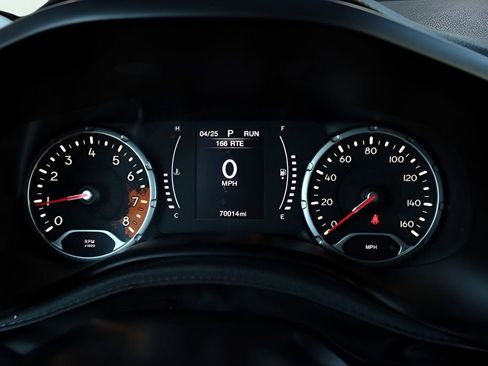 Used 2017 Jeep Renegade Latitude image 31