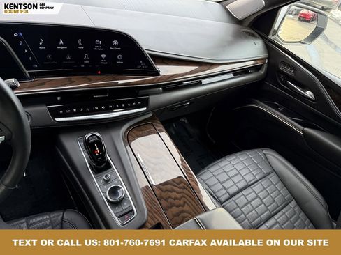 Used 2024 Cadillac Escalade Sport Platinum image 28