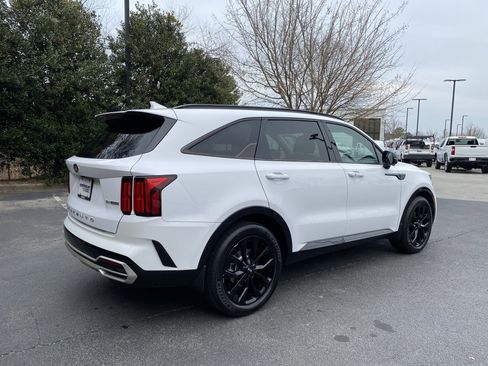 Used 2021 Kia Sorento SX image 9
