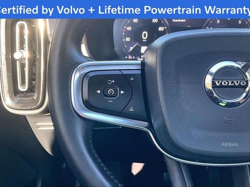 Used 2020 Volvo XC40 T5 Momentum w/ Protection Package Premier image 26
