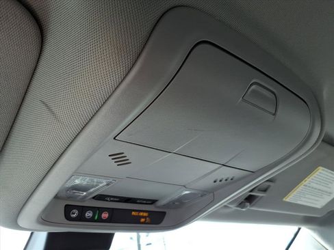 Used 2022 Chevrolet Equinox LT image 27