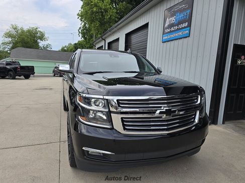 Used 2019 Chevrolet Suburban Premier w/ Premier Plus Edition AWD/4WD image 20