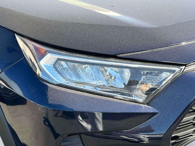 Used 2019 Toyota RAV4 XLE w/ All Weather Liner Package AWD/4WD image 11