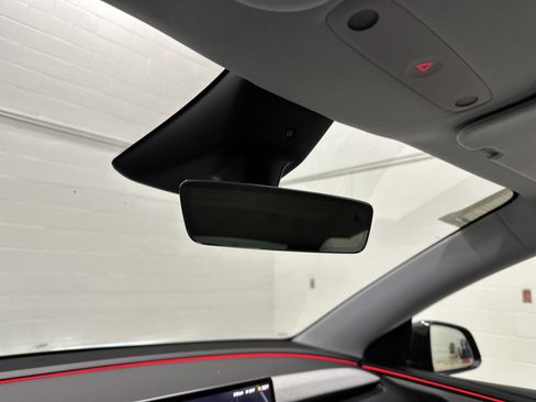 Used 2026 Tesla Model Y 2WD image 27