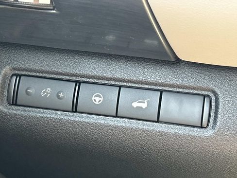 New 2026 Nissan Pathfinder SL AWD/4WD image 28
