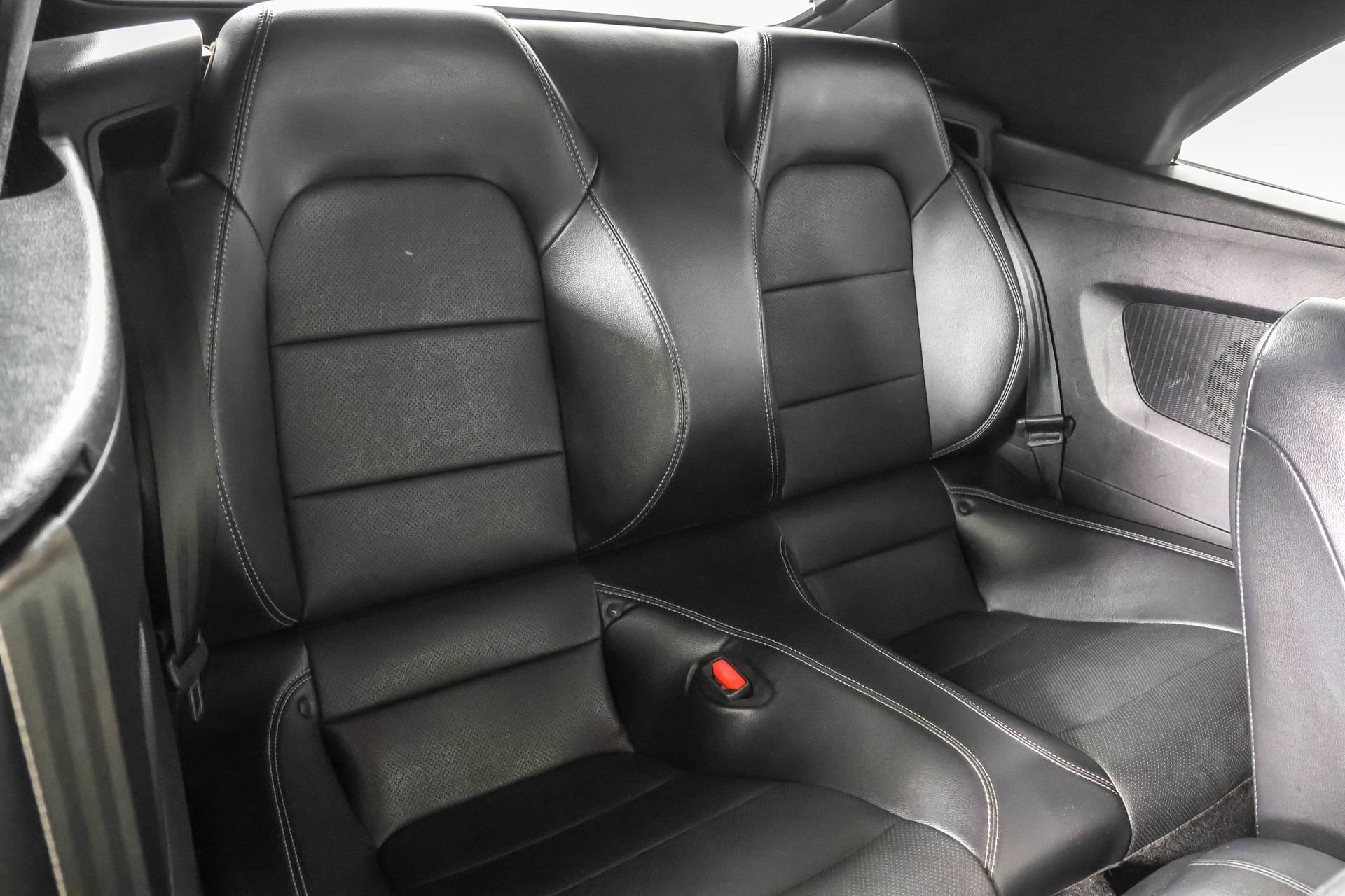 Used 2022 Ford Mustang Premium RWD image 38