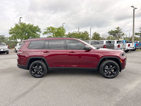 New 2026 Jeep Grand Cherokee L Limited w/ Limited Altitude Package AWD/4WD image 2