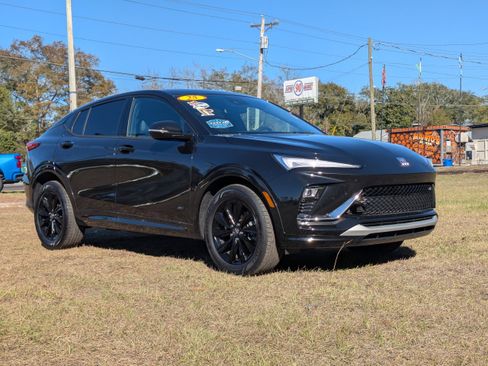 Used 2025 Buick Envista Sport Touring image 2