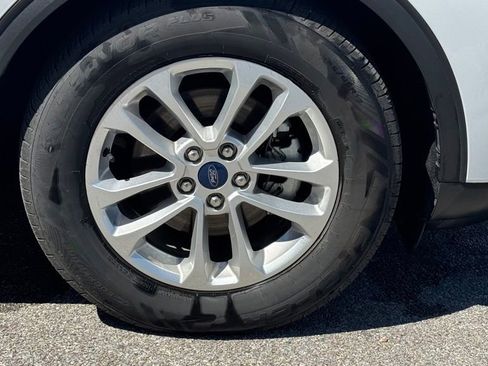 Used 2021 Ford Escape SE w/ Cold Weather Package FWD image 5