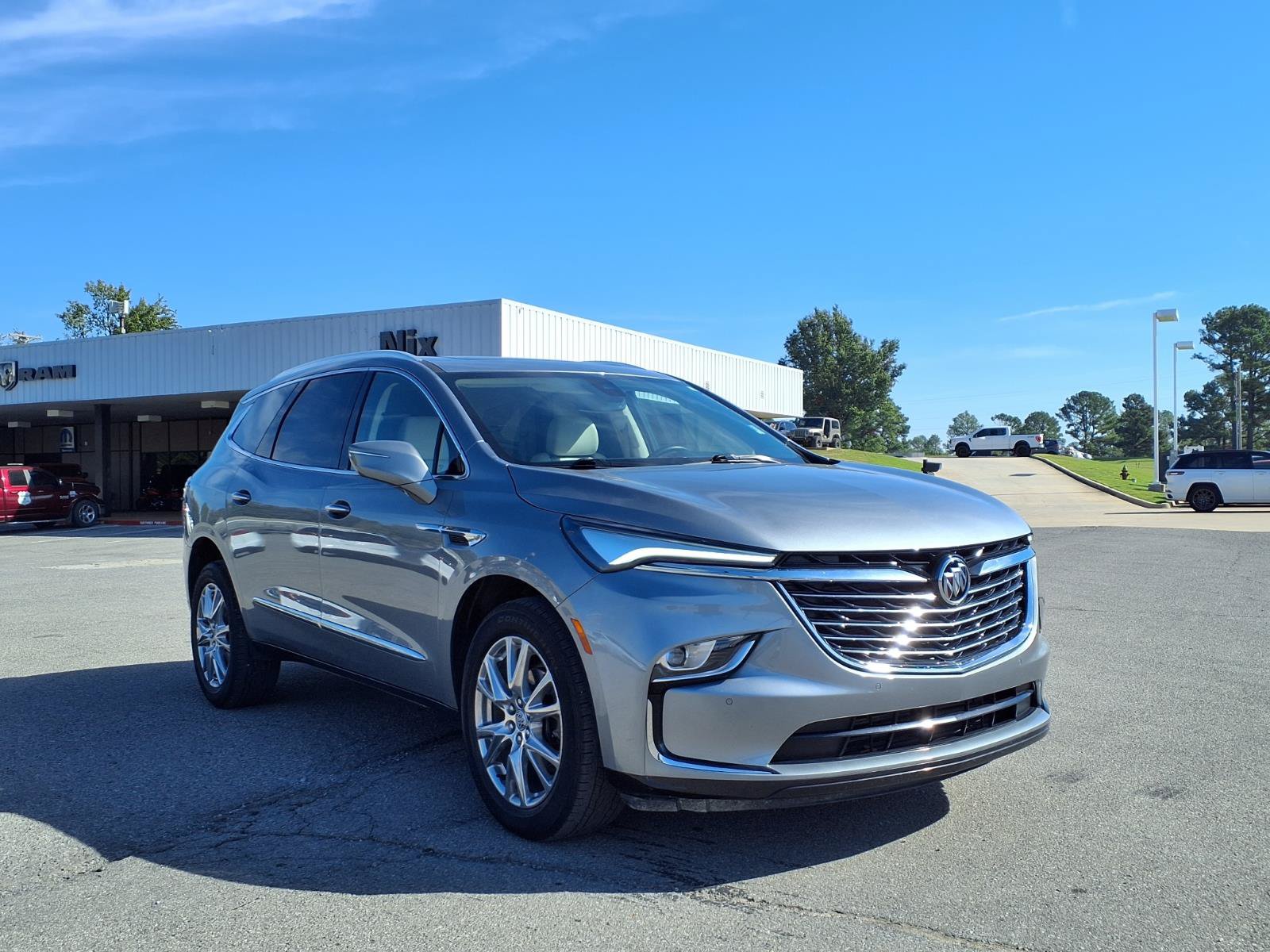 Used 2023 Buick Enclave Essence w/ Experience Buick Package FWD image 21