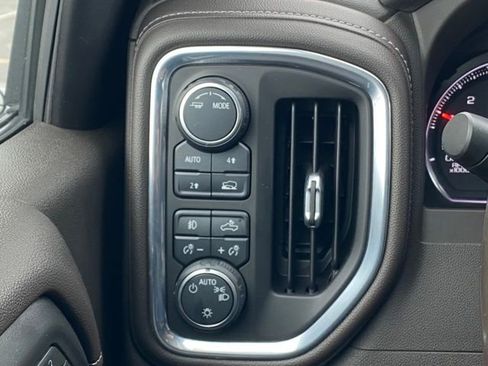 Used 2021 Chevrolet Silverado 1500 RST image 21