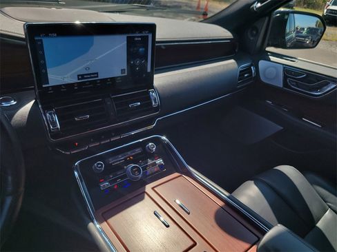 Certified 2023 Lincoln Navigator Reserve image 21