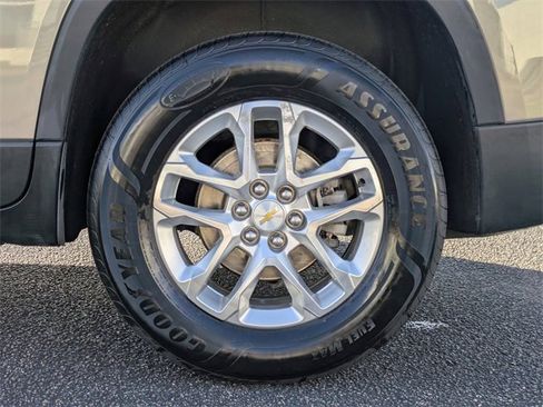 Used 2018 Chevrolet Traverse LT image 12