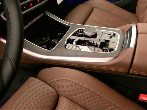 New 2026 BMW X5 xDrive50e w/ Climate Comfort Package image 6