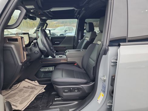 Used 2025 GMC Hummer EV 3X w/ Extreme Off-Road Package image 11