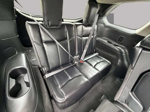 Used 2020 Nissan Pathfinder SL FWD image 30