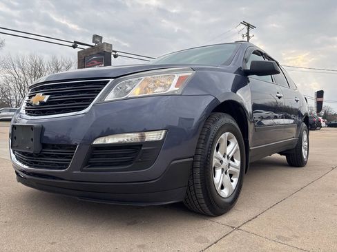 Used 2013 Chevrolet Traverse LS image 1