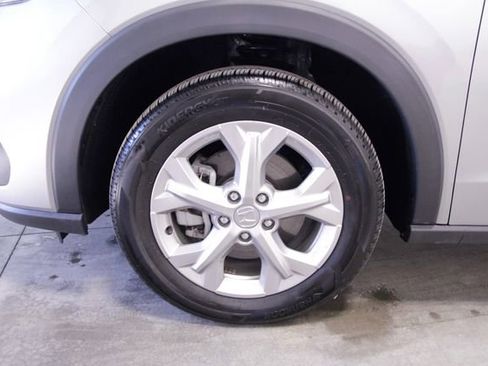 Certified 2023 Honda HR-V LX image 11