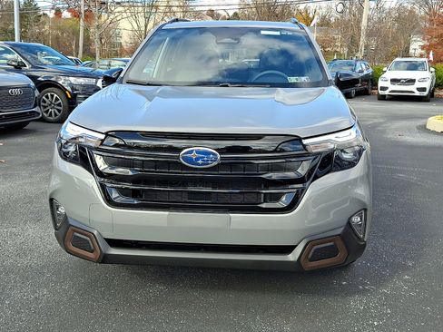 Used 2025 Subaru Forester Sport image 2