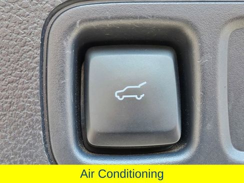 Used 2024 Lincoln Navigator L 4WD image 34