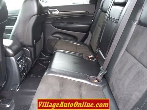 Used 2020 Jeep Grand Cherokee Altitude image 24
