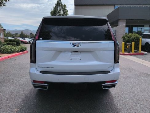 Used 2024 Cadillac Escalade Premium Luxury w/ Performance Package AWD/4WD image 7