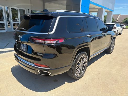 Used 2022 Jeep Grand Cherokee L Summit AWD/4WD image 6